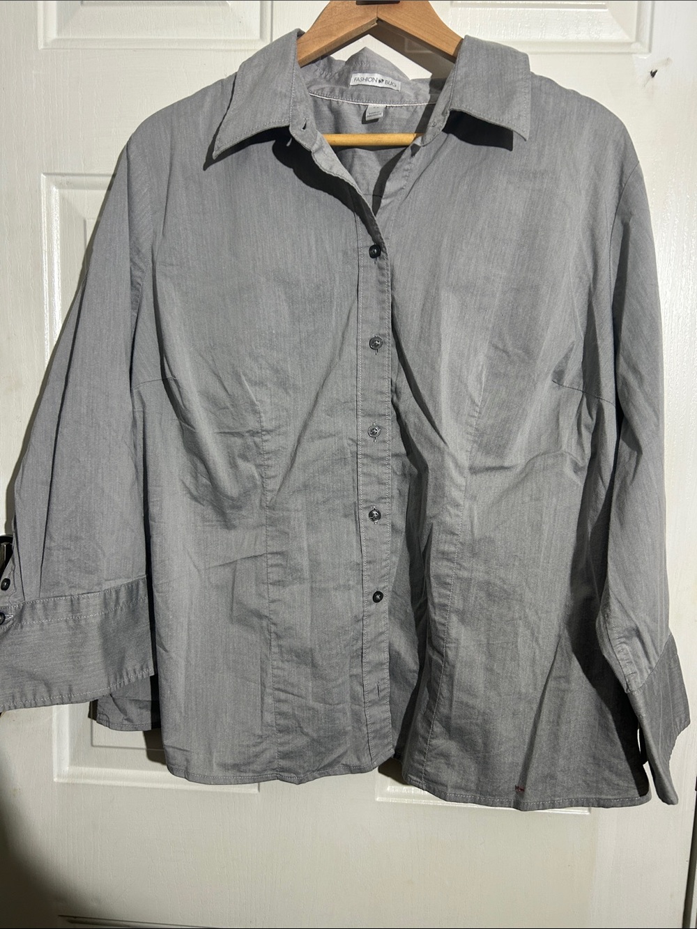 Fashion Bug Gray Lightweight Button-Up Shirt